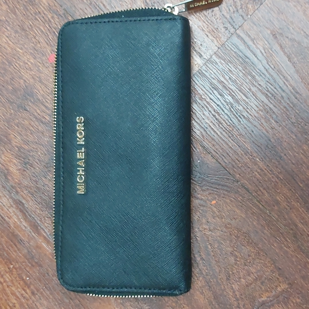 Michael  kors wallet